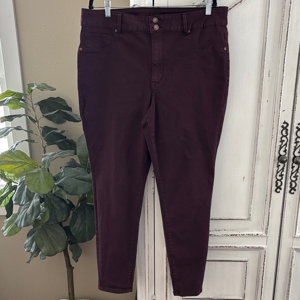 Maurices Womens Plus 22W High Rise Skinny Jeans Burgundy Color